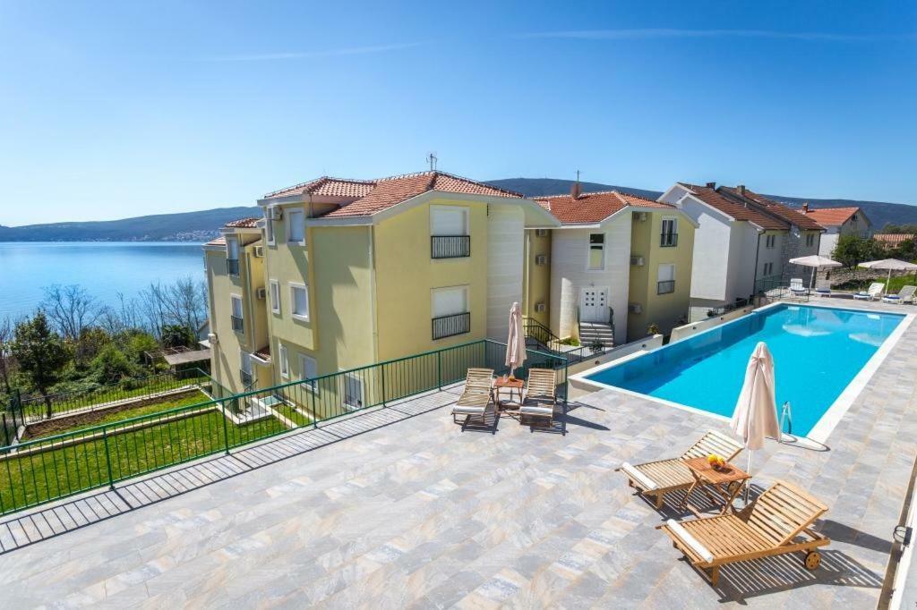 Adriadome Paradise Биела Екстериор снимка